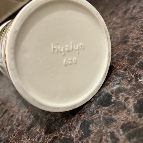 VINTAGE HYALYN #620 COLLECTIBLE MUG 1904 CADILLAC CERAMIC MUG - Picture 8 of 11